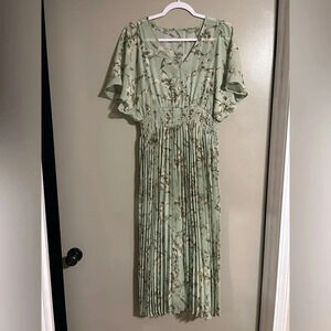 Taylor green floral dress size medium